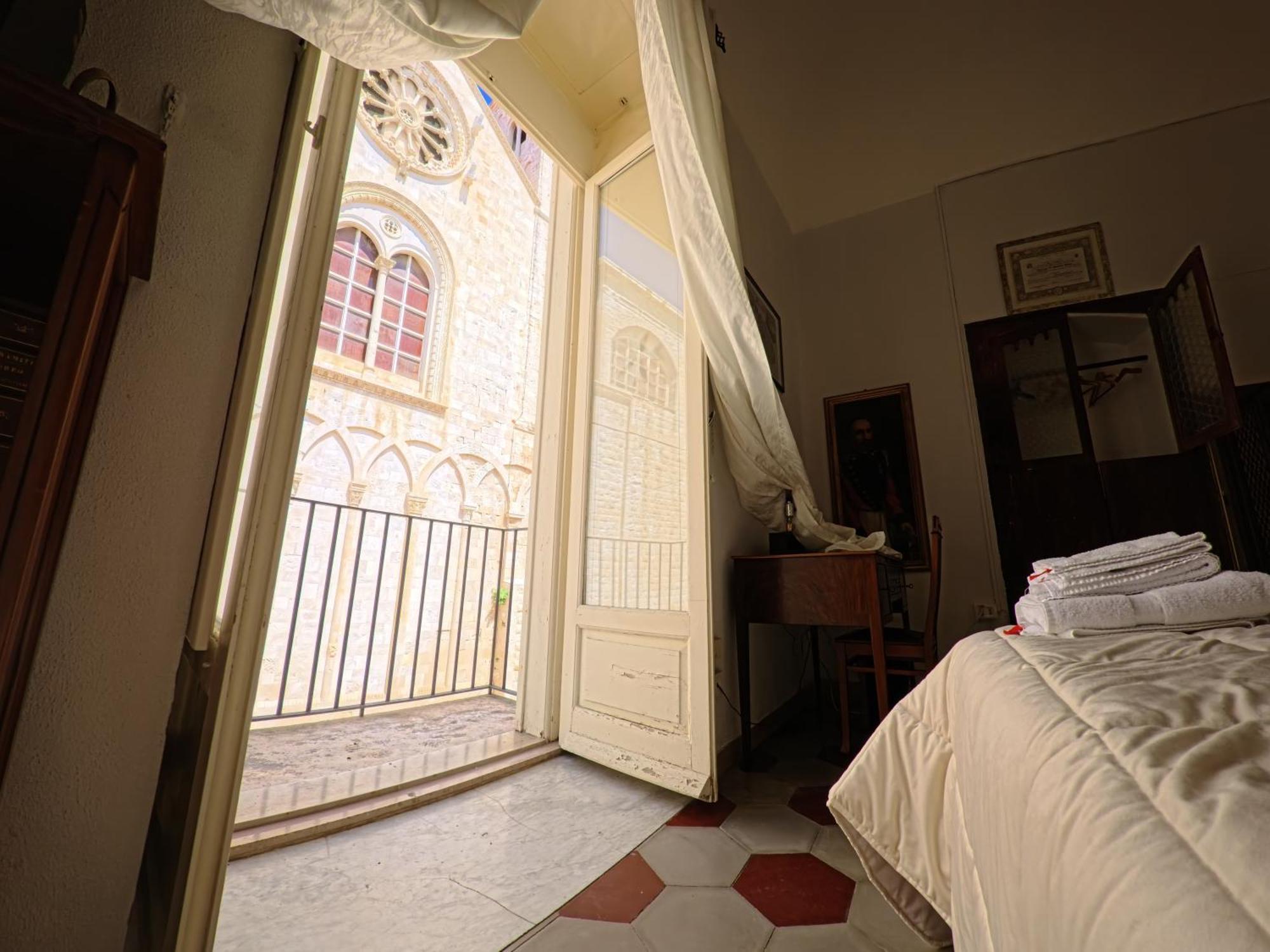 Palazzo Framarino dei Malatesta Giovinazzo Esterno foto