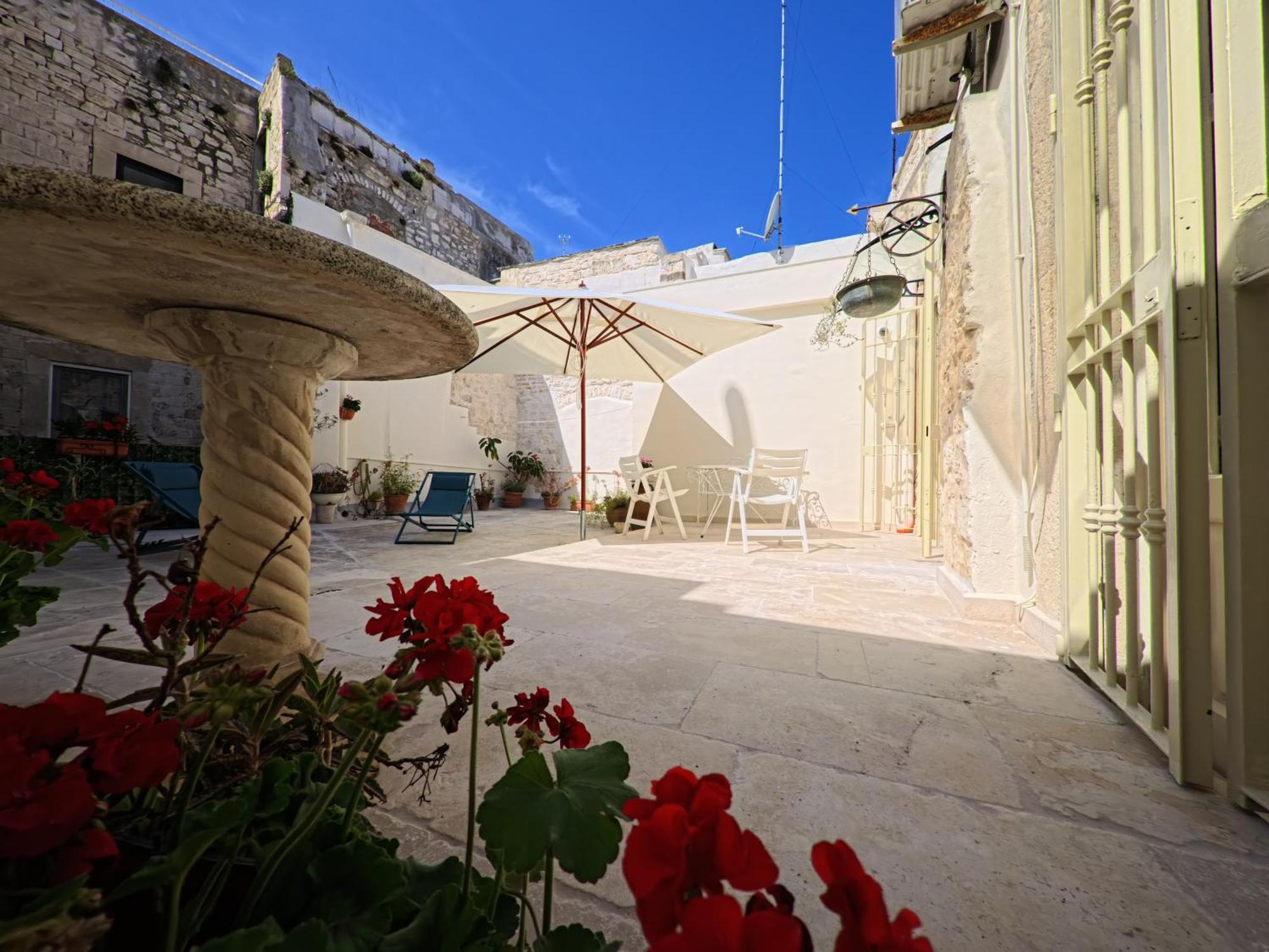 Palazzo Framarino dei Malatesta Giovinazzo Esterno foto