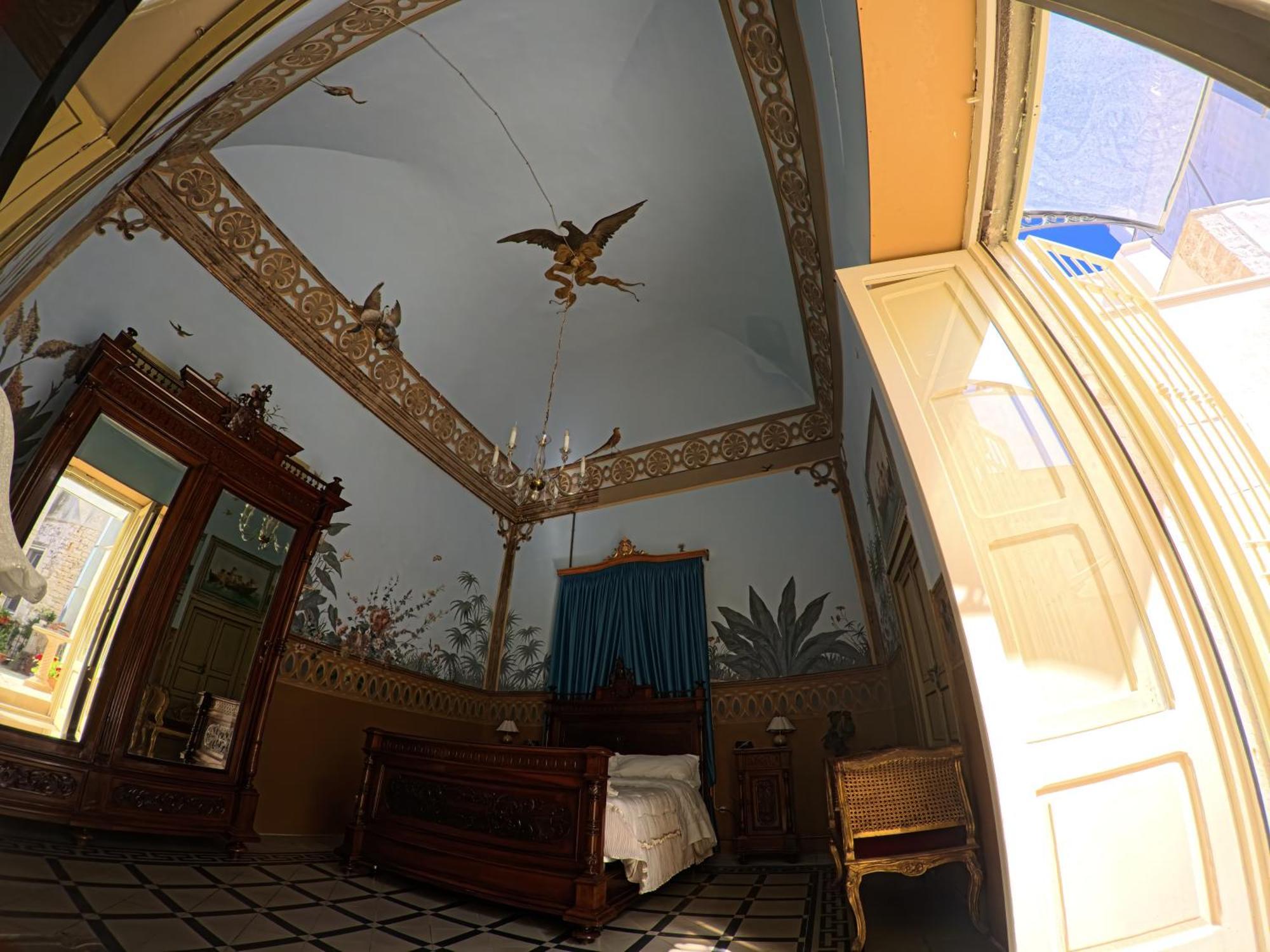 Palazzo Framarino dei Malatesta Giovinazzo Esterno foto