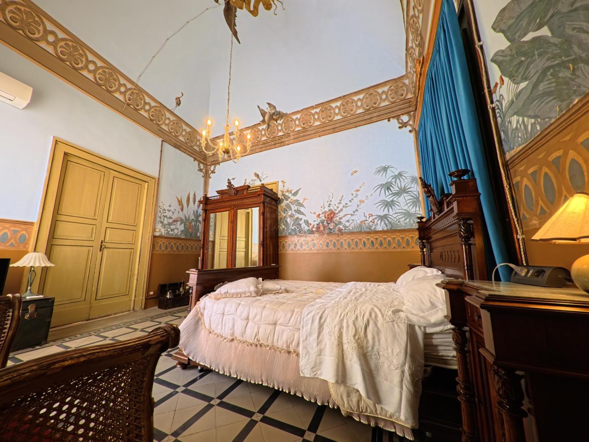 Palazzo Framarino dei Malatesta Giovinazzo Esterno foto